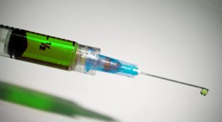 高端疫苗聲量暴增！民眾高度關注接種後的副作用