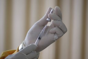 高端疫苗獲巴拉圭EUA  卻曝巴拉圭「未採購高端」引起熱議｜Mobile01熱門事件
